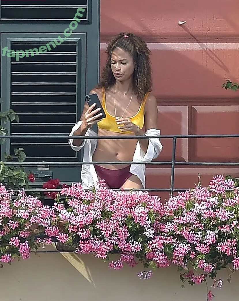 Joan Smalls nude photo #0063 (joansmalls)