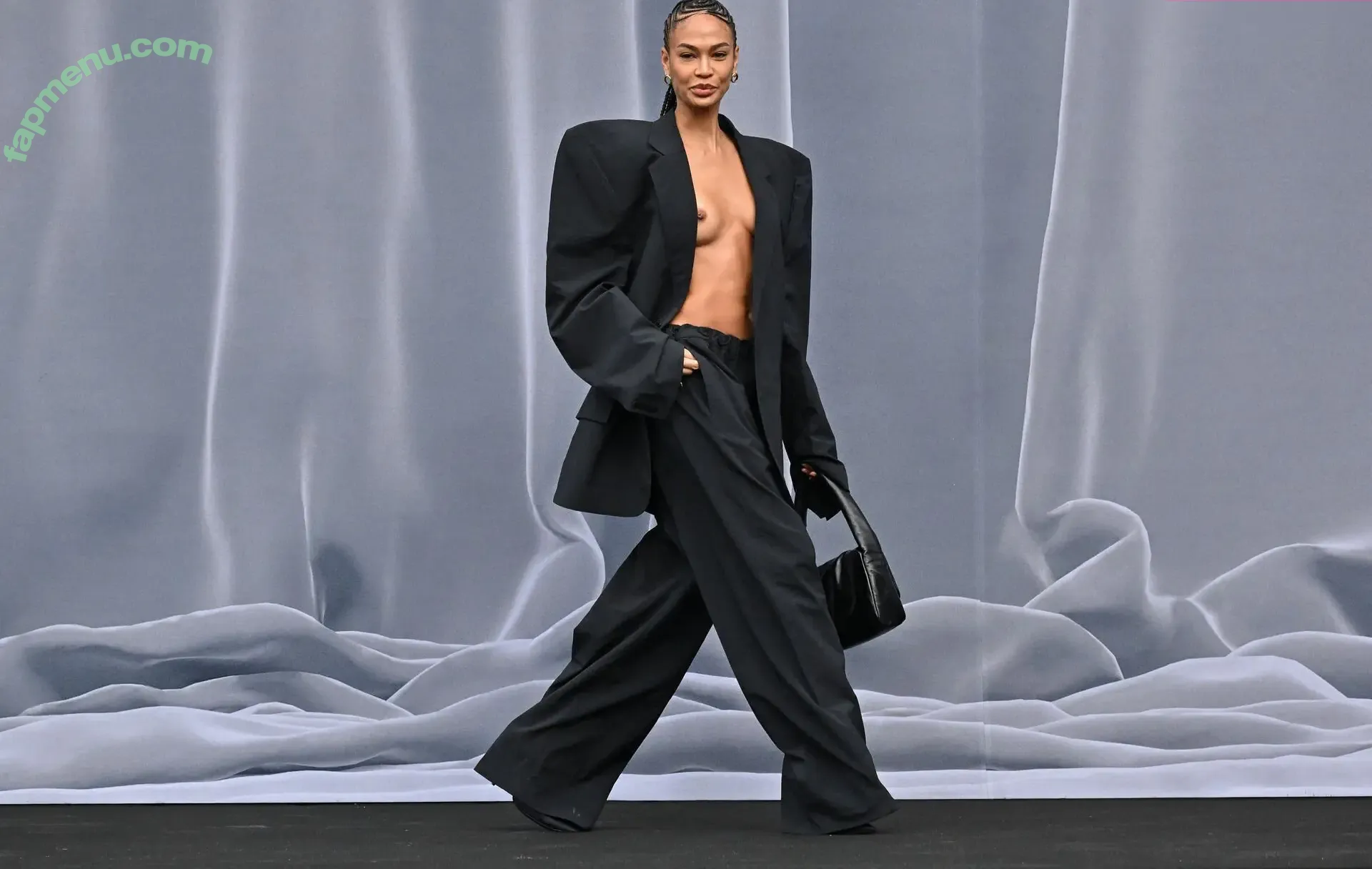 Joan Smalls nude photo #0107 (joansmalls)