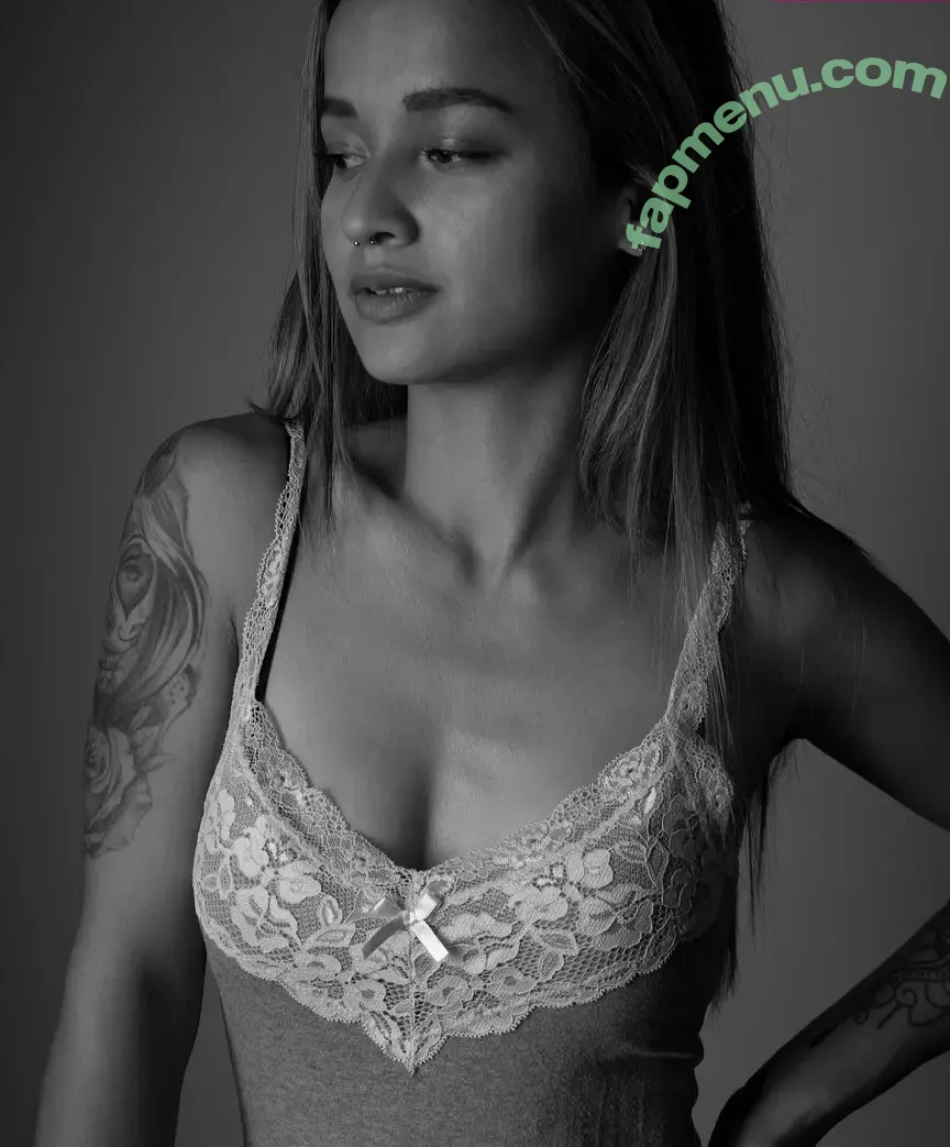 Joana.1994 nude photo #0017 (Joana.1994)