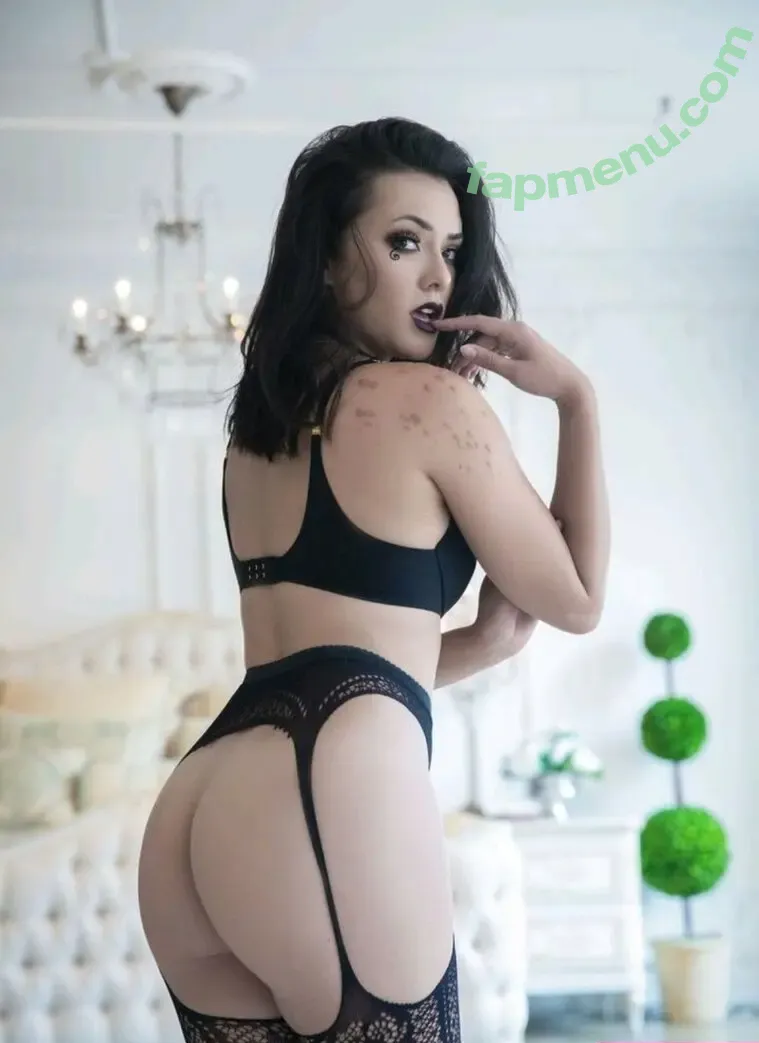Joanie Brosas nude photo #1205 (JoanieBrosas)