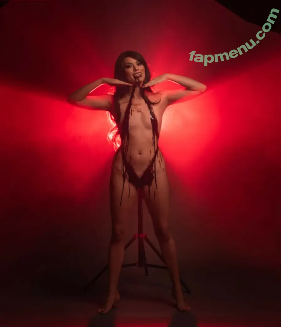 Joanie Brosas nude photo #1550 (JoanieBrosas)