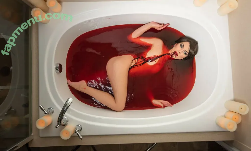 Joanie Brosas nude photo #1667 (JoanieBrosas)