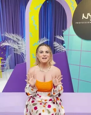 Joanna Jojo Levesque / iamjojo nude photo #0009