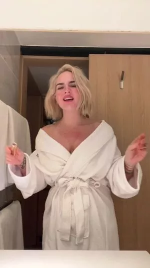 Joanna Jojo Levesque / iamjojo nude photo #0113