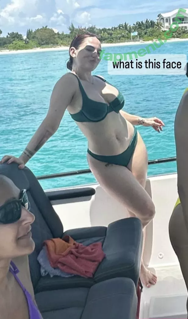 Joanna Jojo Levesque nude photo #0075 (iamjojo)