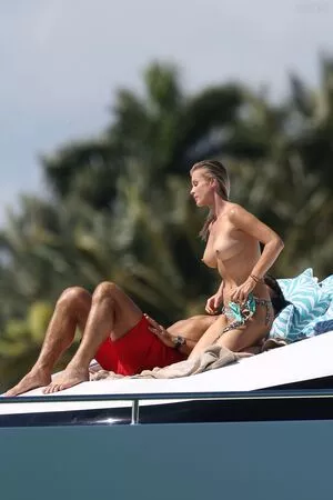 Joanna Krupa / joannakrupa nude photo #0465