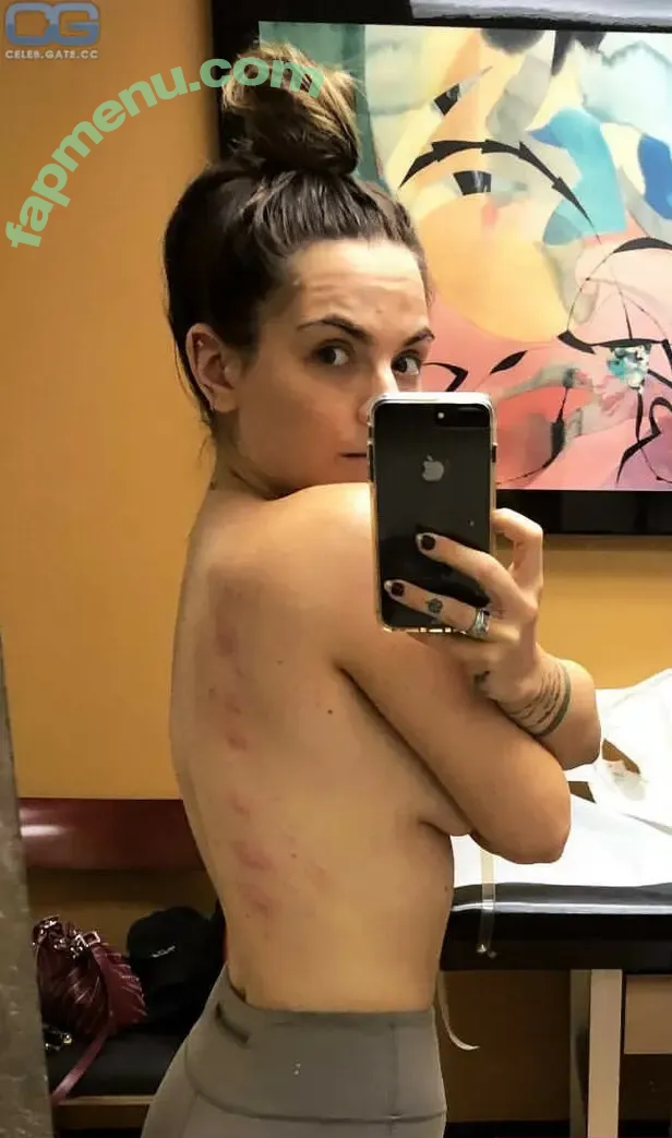 Joanna Levesque nude photo #0148 (iamjojo)