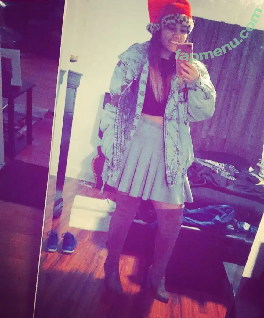 Joanna O'Keefe nude photo #0002 (Jo / hahawhateverjoe / livinforthecheck)