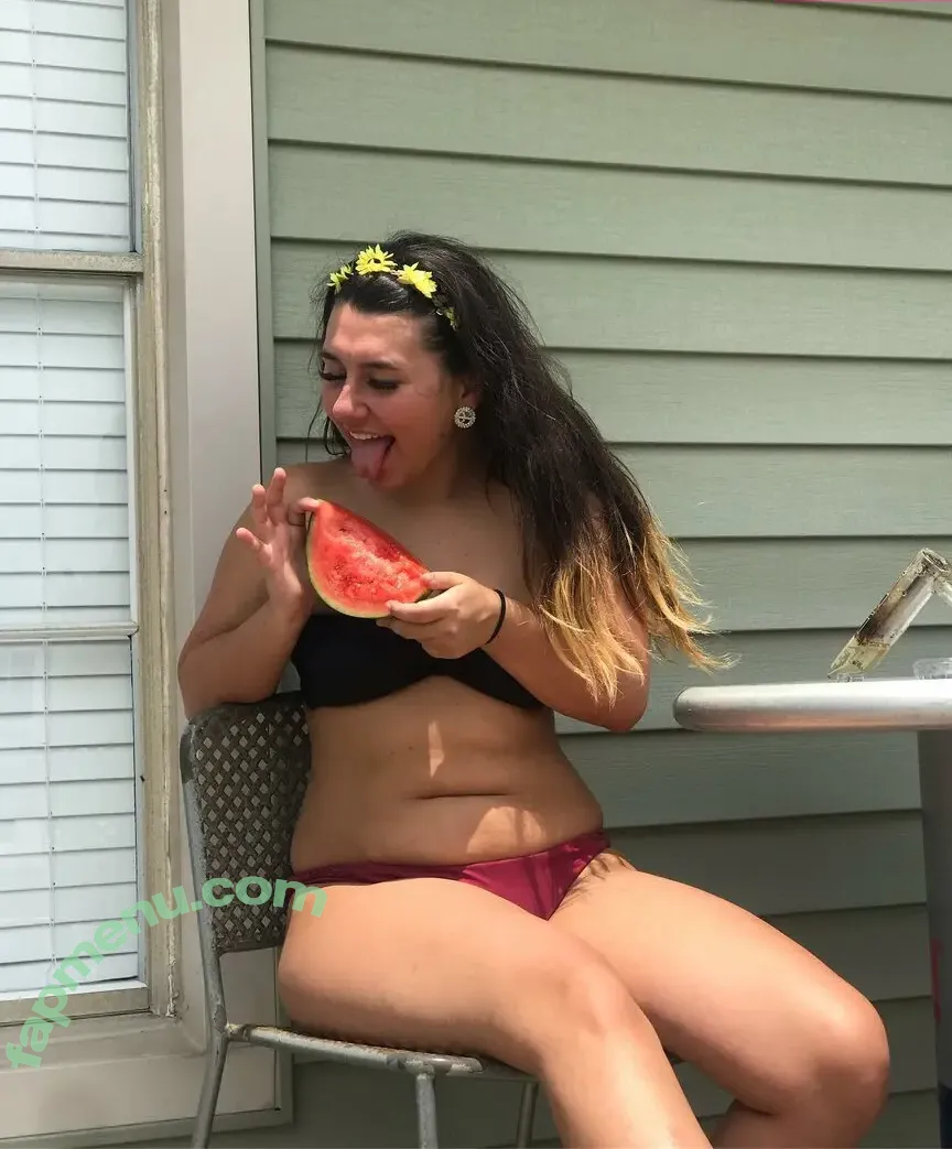 Joanna O'Keefe nude photo #0008 (Jo / hahawhateverjoe / livinforthecheck)