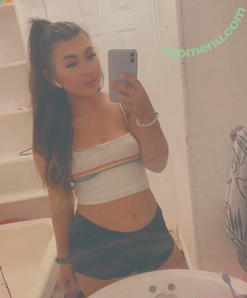 Joanna O'Keefe nude photo #0014 (Jo / hahawhateverjoe / livinforthecheck)