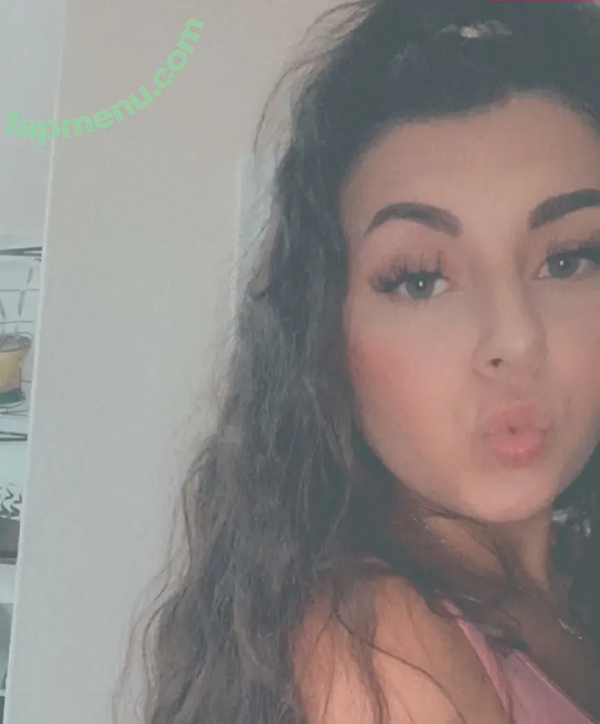 Joanna O'Keefe nude photo #0016 (Jo / hahawhateverjoe / livinforthecheck)