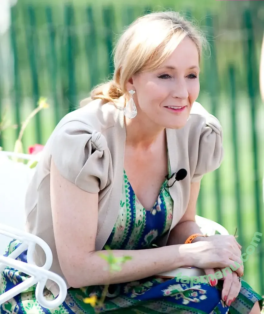 Joanne K Rowling nude photo #0007 (Joanne K Rowling)