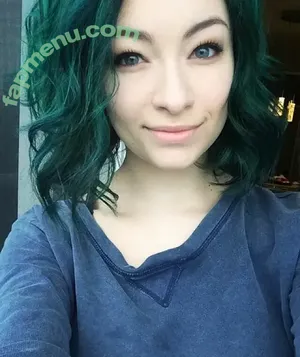 Jodelle Ferland / jodellemicah nude photo #0009