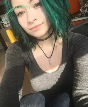 Jodelle Ferland / jodellemicah nude photo #0015