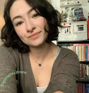 Jodelle Ferland / jodellemicah nude photo #0053