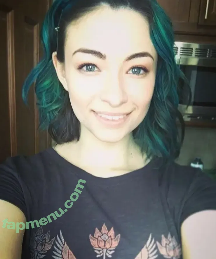 Jodelle Ferland nude photo #0033 (jodellemicah)