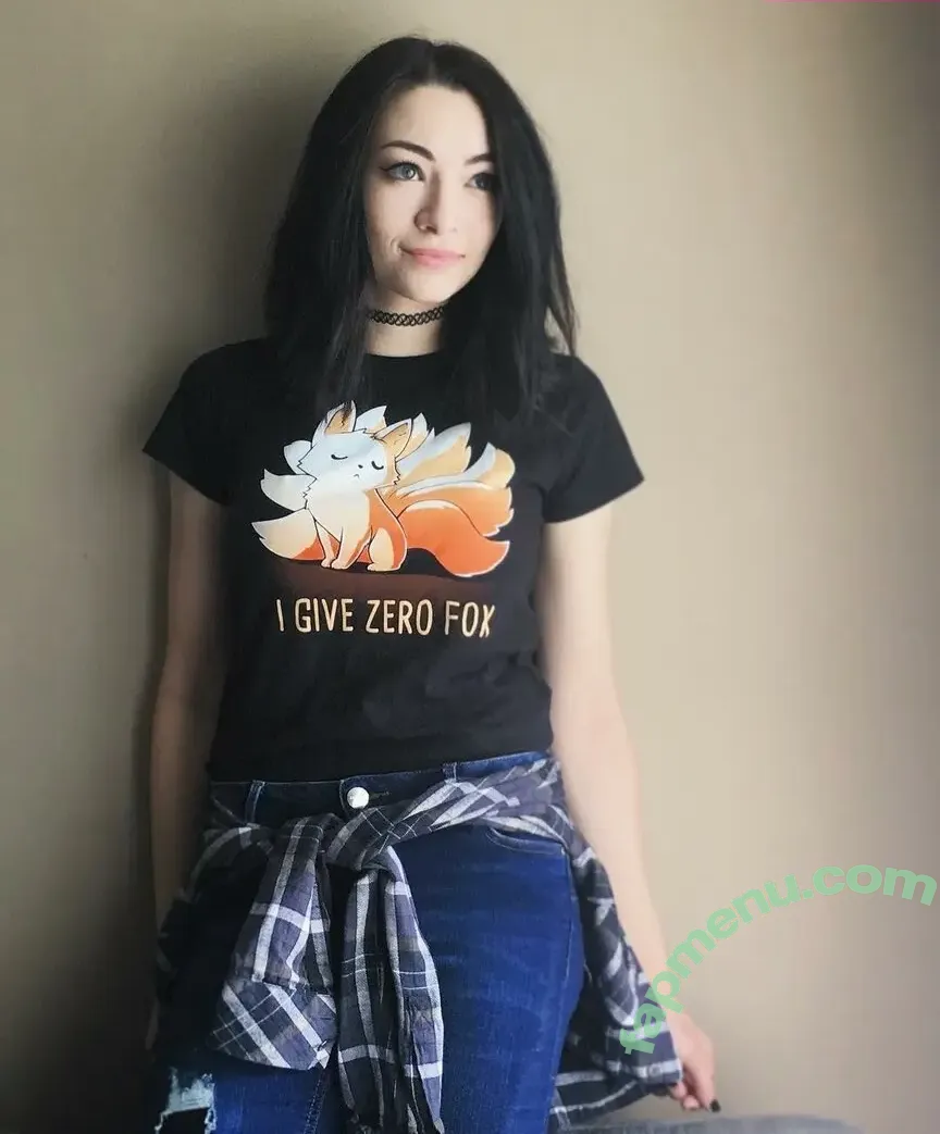 Jodelle Ferland nude photo #0038 (jodellemicah)