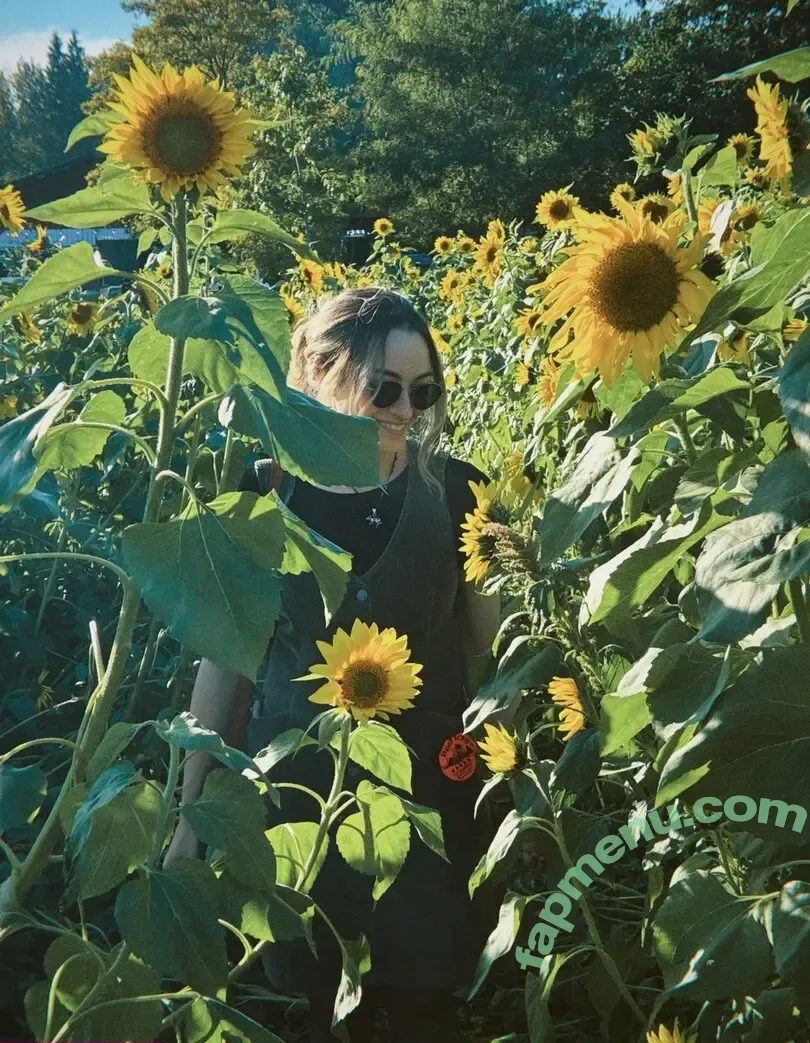 Jodelle Ferland nude photo #0073 (jodellemicah)