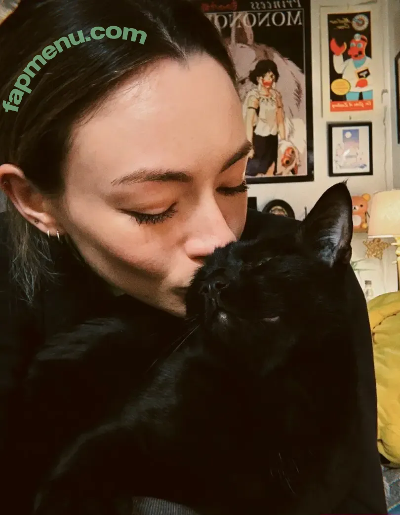 Jodelle Ferland nude photo #0083 (jodellemicah)