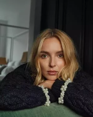 Jodie Comer / jodiemcomer nude photo #0032