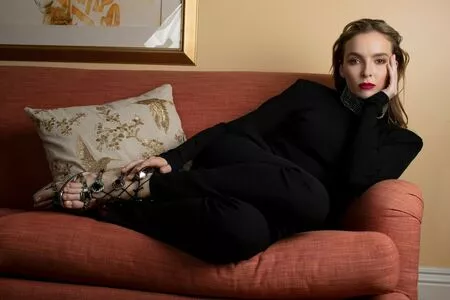 Jodie Comer / jodiemcomer nude photo #0039