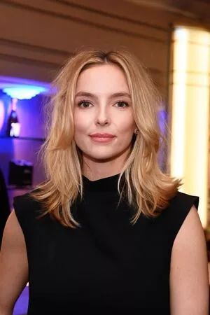 Jodie Comer / jodiemcomer nude photo #0057