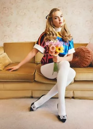 Jodie Comer / jodiemcomer nude photo #0092