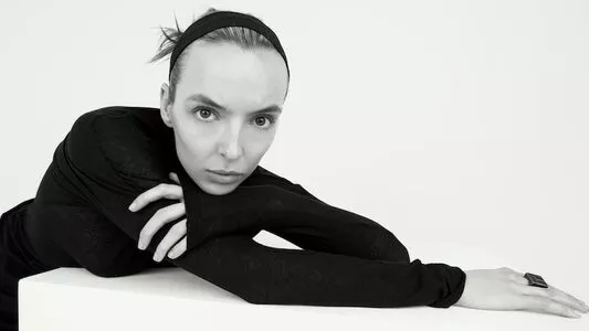 Jodie Comer / jodiemcomer nude photo #0135