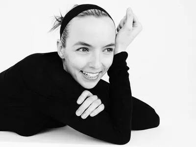 Jodie Comer / jodiemcomer nude photo #0136