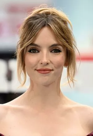 Jodie Comer / jodiemcomer nude photo #0245