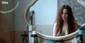 Jodie Comer / jodiemcomer nude photo #0374