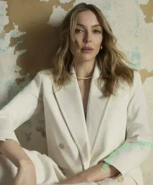 Jodie Comer / jodiemcomer nude photo #0401