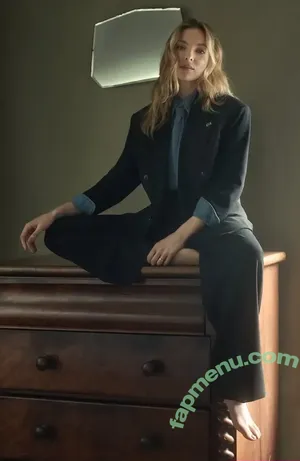 Jodie Comer / jodiemcomer nude photo #0404