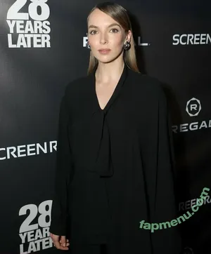 Jodie Comer / jodiemcomer nude photo #0425