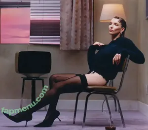 Jodie Comer / jodiemcomer nude photo #0440