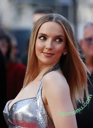 Jodie Comer / jodiemcomer nude photo #0476