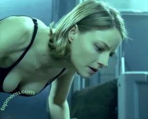 Jodie Foster / _jodiefoster_ nude photo #0074