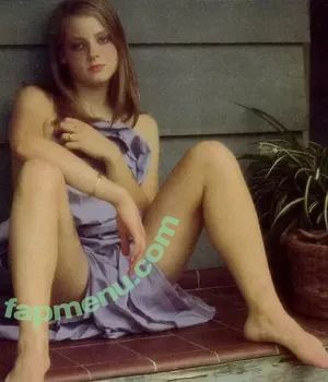 Jodie Foster / jodiefosterworld nude photo #0091