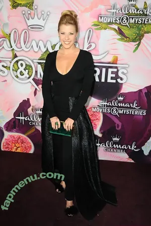 Jodie Sweetin / jodiesweetin nude photo #0172