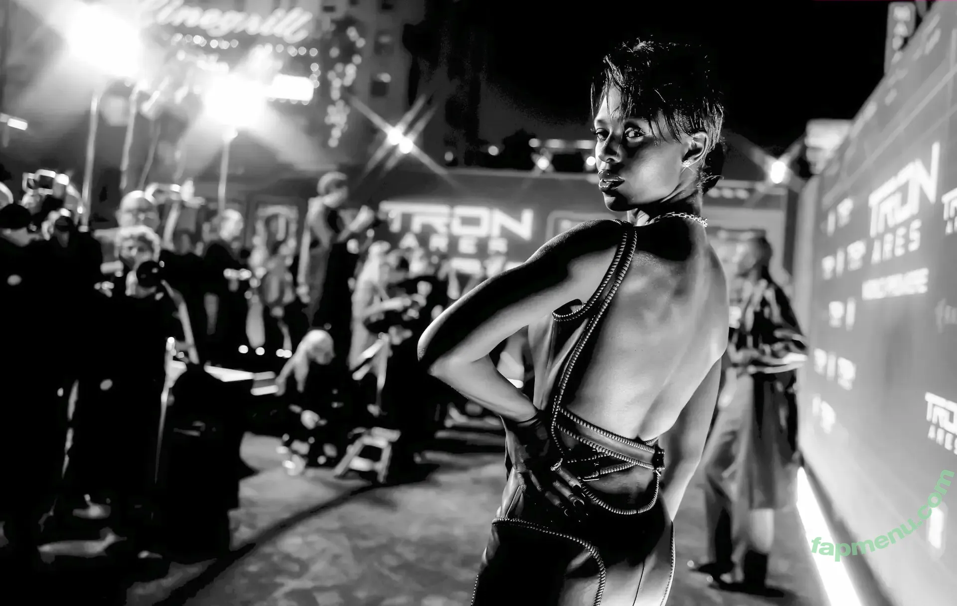 Jodie Turner-Smith nude photo #0154 (jodiesmith)