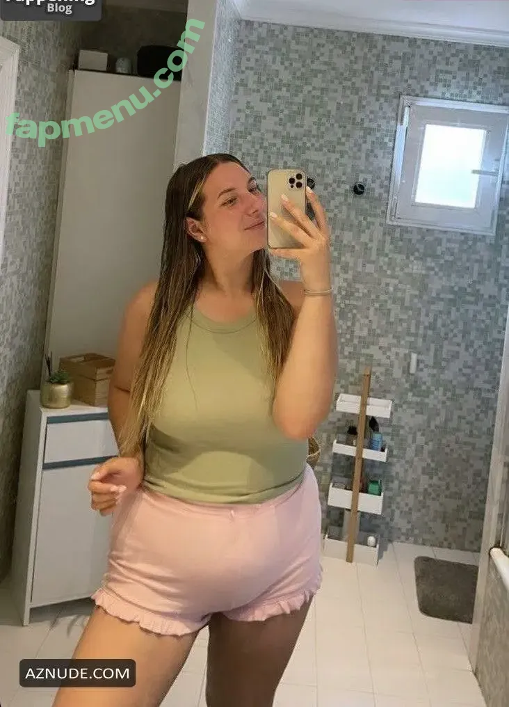 Joelina Karabas nude photo #0068 (joelinakrbs)