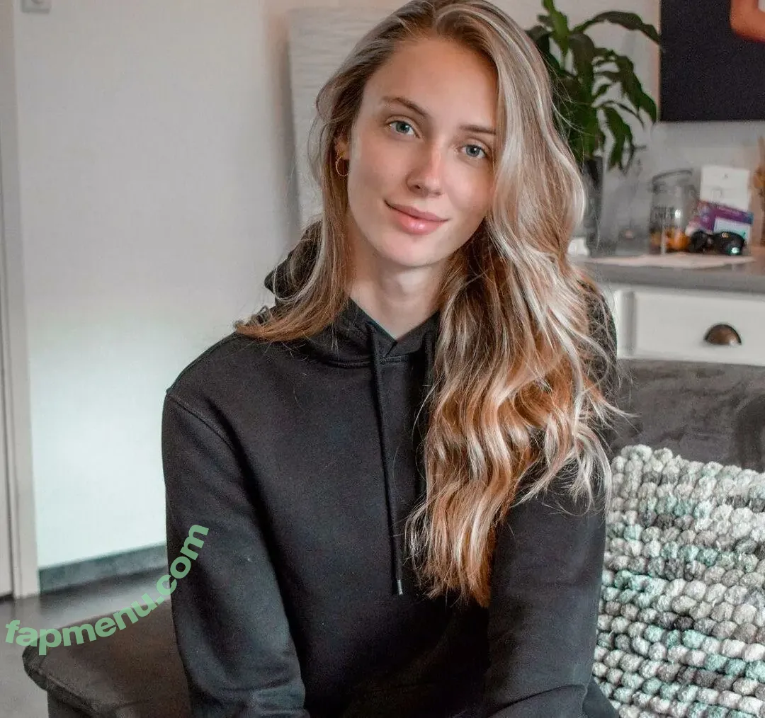 Joelle Denice nude photo #0016 (joelledenice)