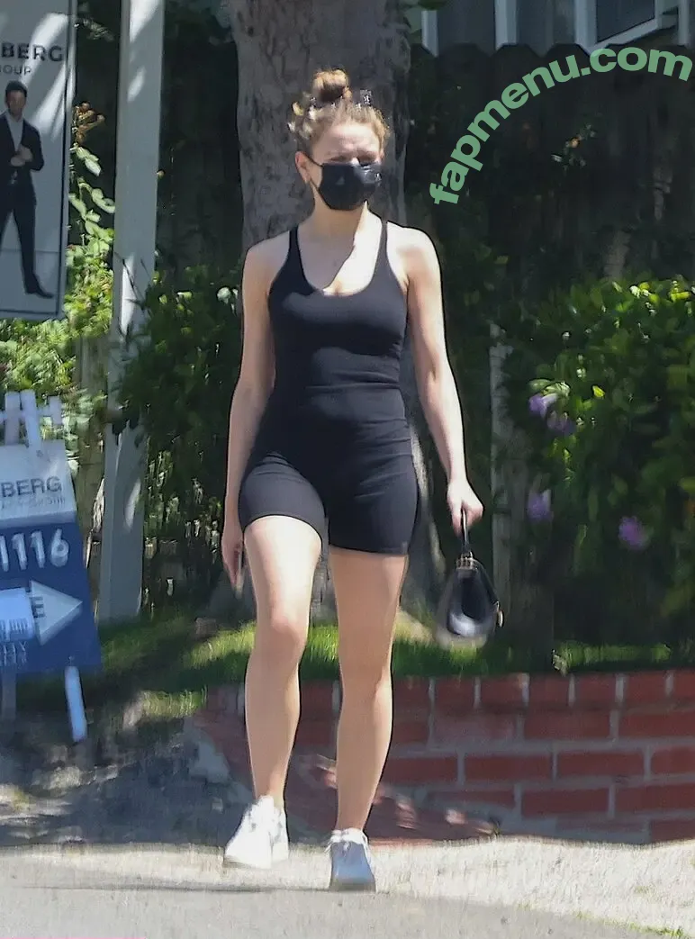 joey_king nude photo #1979 (iam_jaygarcia / joeyking)