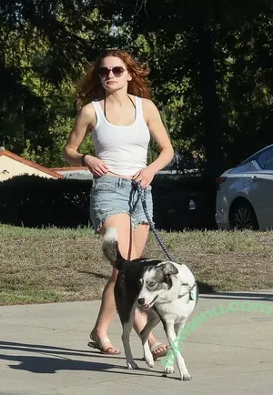 Joey King / iam_jaygarcia / joeyking nude photo #0031