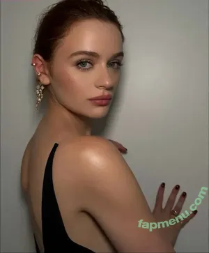 Joey King / iam_jaygarcia / joeyking nude photo #0147