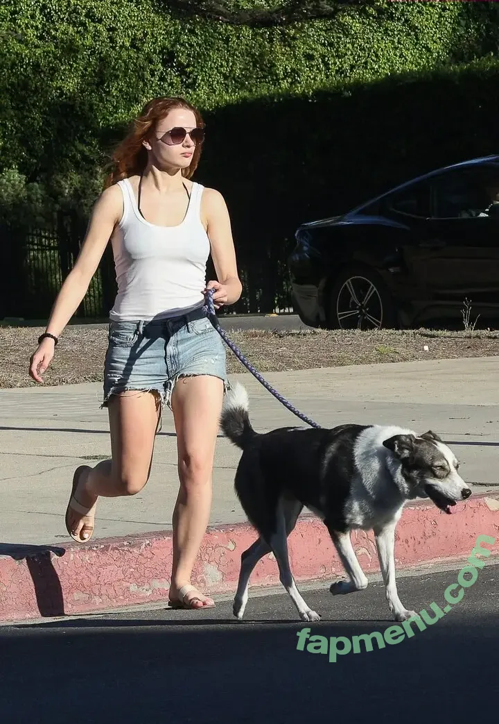 Joey King nude photo #0038 (iam_jaygarcia / joeyking)