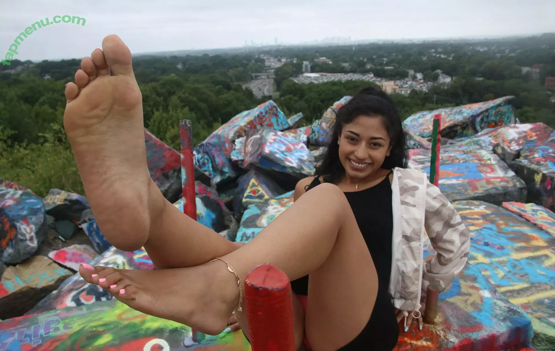 Joey's Feet Girls nude photo #0149 (bubbybombs / joeysfeetgirls)