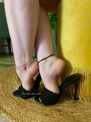 JoeyofArches / joeyscotcurves nude photo #0001