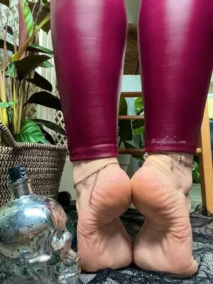 JoeyofArches / joeyscotcurves nude photo #0008