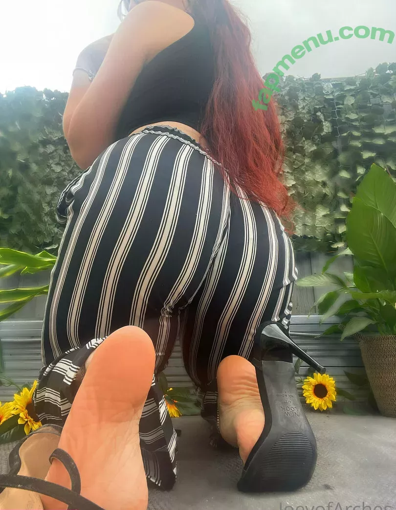 JoeyofArches nude photo #0039 (joeyscotcurves)